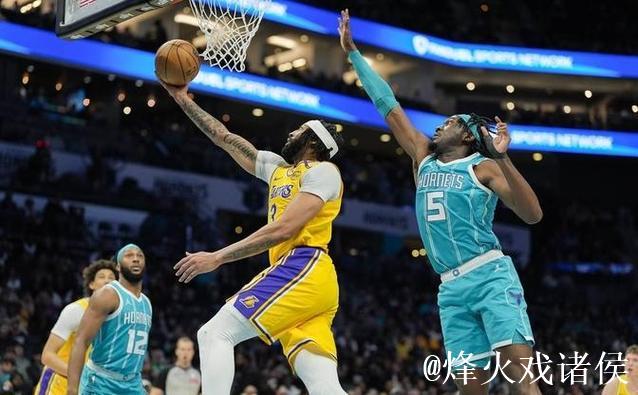 浓眉42+23内线称霸 詹姆斯22+7+8助湖人击溃黄蜂喜迎4连胜
